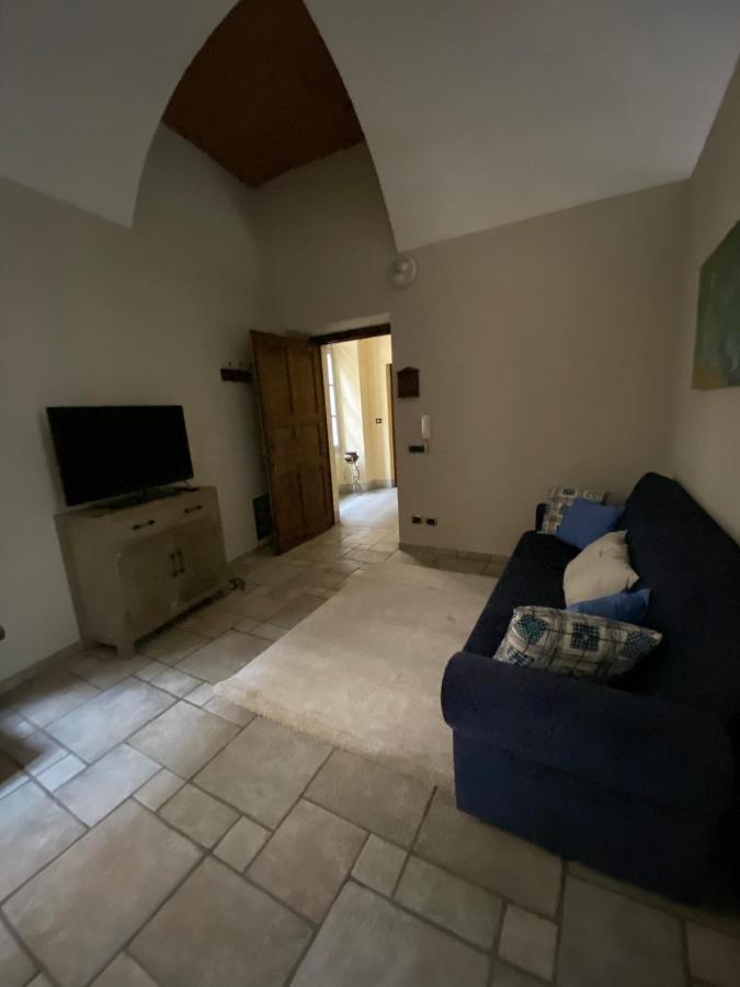 Tito'S Apartment Кунео Екстериор снимка