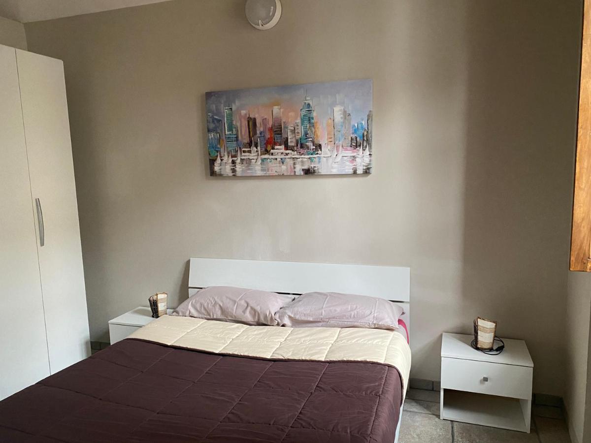 Tito'S Apartment Кунео Екстериор снимка